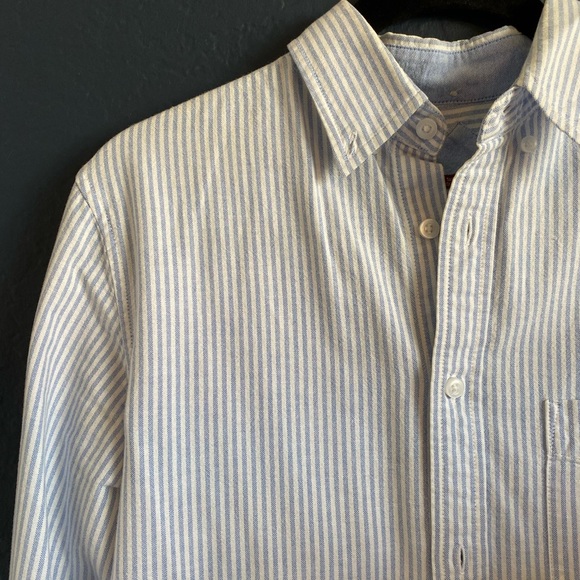 •Merona Blue & White Striped Tailored Button Up• - Picture 2 of 3
